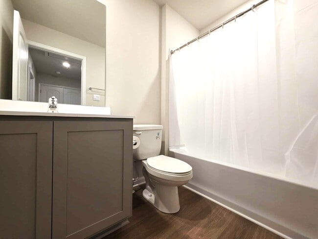 Building Photo - 1424 Sugarplum Ln