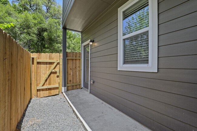 Building Photo - 13502 Axel Ln