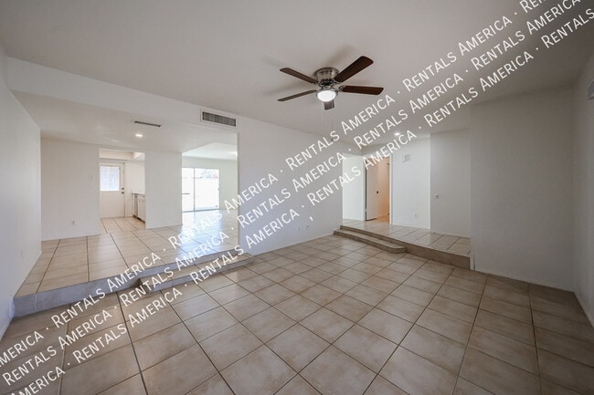 Building Photo - 5214 W Redfield Rd