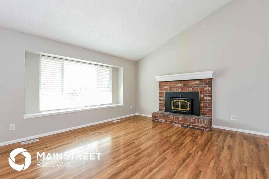 Building Photo - 18237 E Atlantic Dr