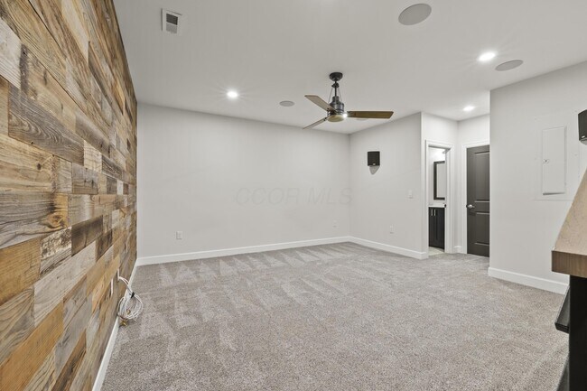 Building Photo - 297 Auden Ave