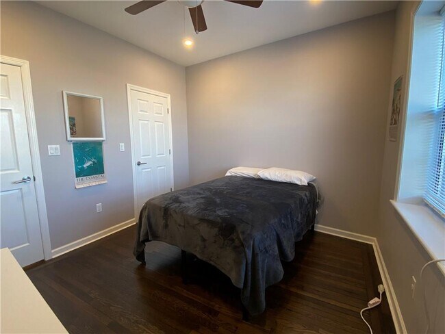 Building Photo - 2 Nicholas St