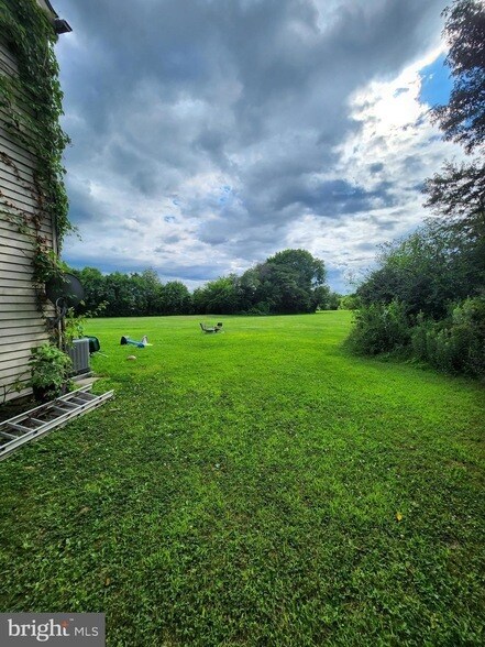 Building Photo - 109 Chaucer Rd