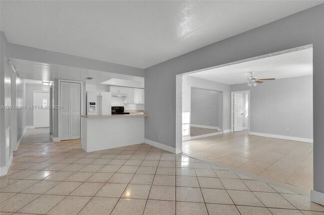 Building Photo - 2641 NW 44th Ave