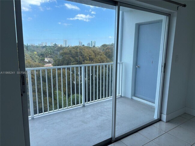 Building Photo - 1701 Washington St