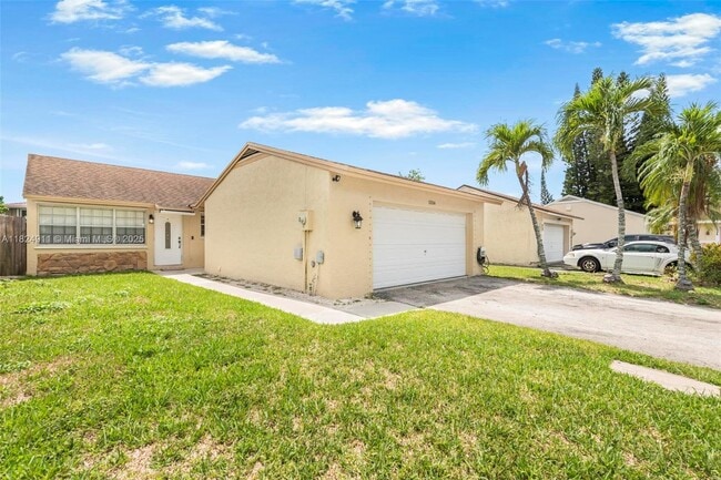 Building Photo - 1356 Pelican Ct