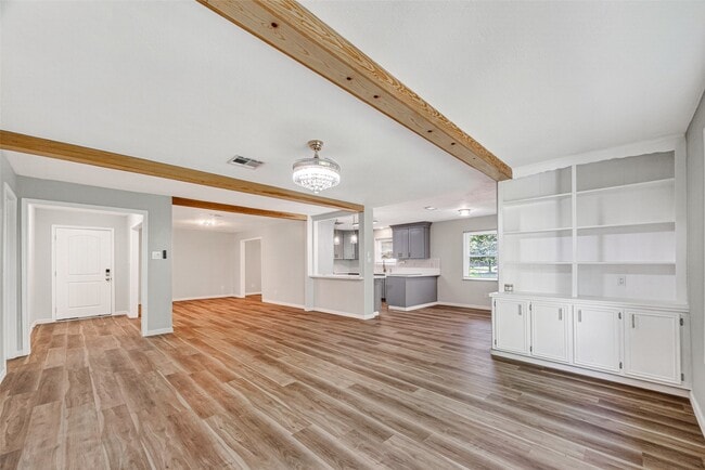 Building Photo - 25503 Foxbriar Ln