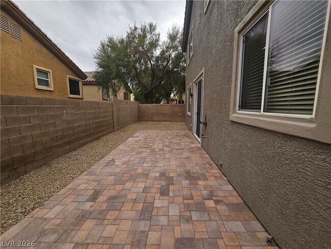 Building Photo - 520 Foster Springs Rd