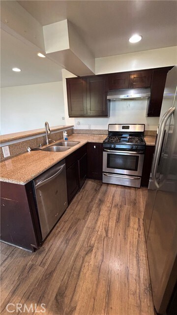 Building Photo - 252 Avenida Lobeiro