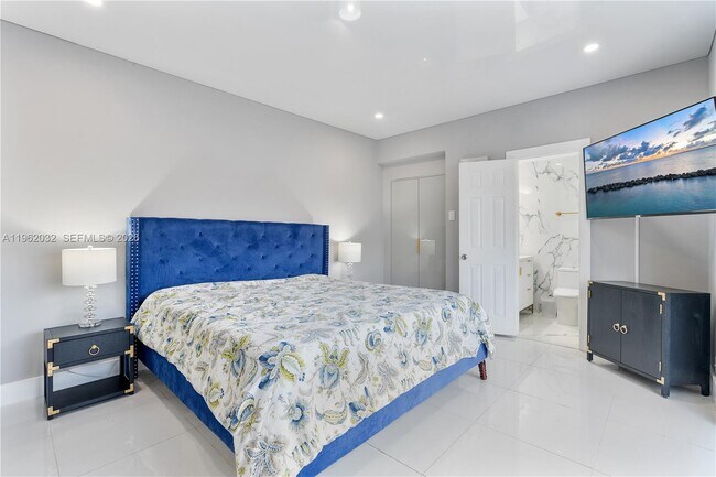 Building Photo - 4440 NE 17th Ave