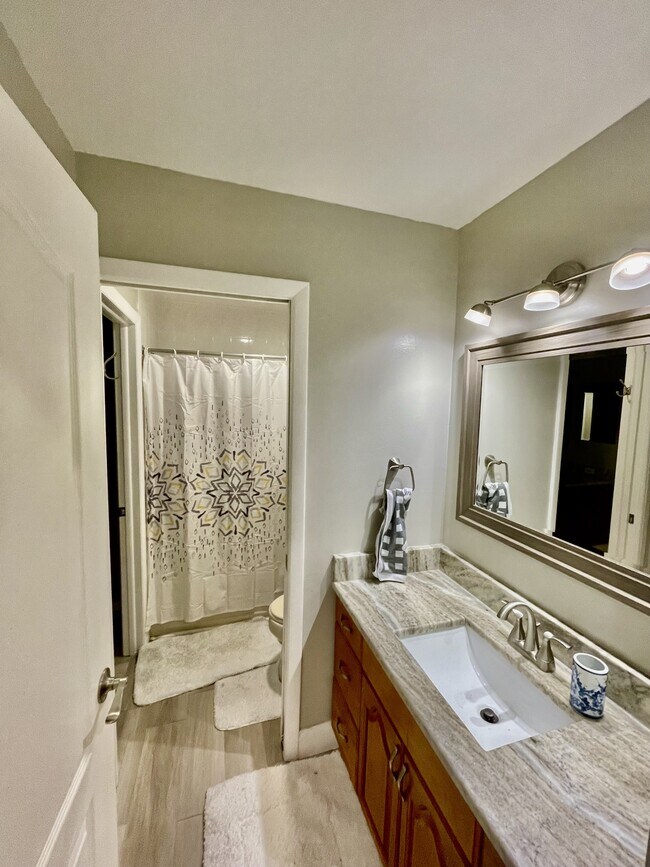 Building Photo - 6180 Principia Dr
