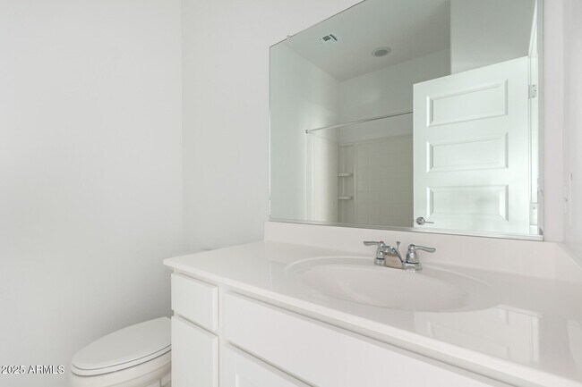 Building Photo - 3233 Juniper Cyn Dr