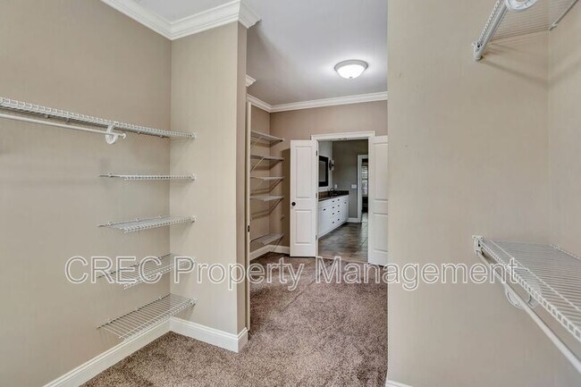 Building Photo - 258 Silver Cypress Cir