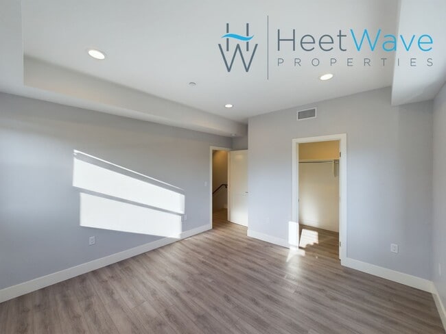 Building Photo - REZKO - E Street