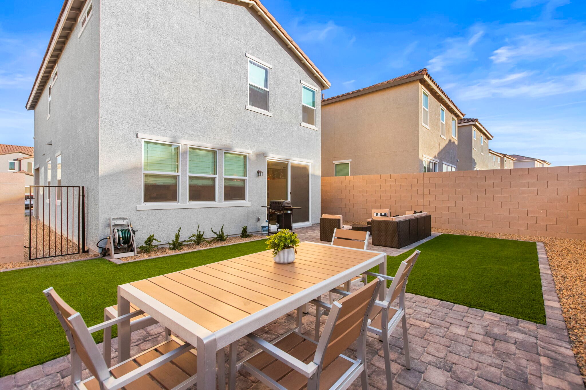 Building Photo - 664 Tranquil Bay Ct