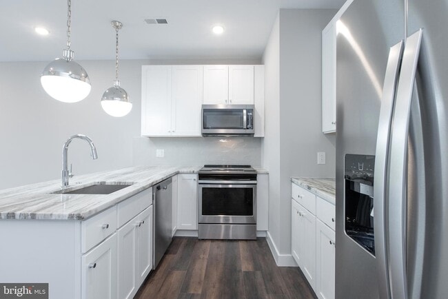 Building Photo - 45 W Haines St