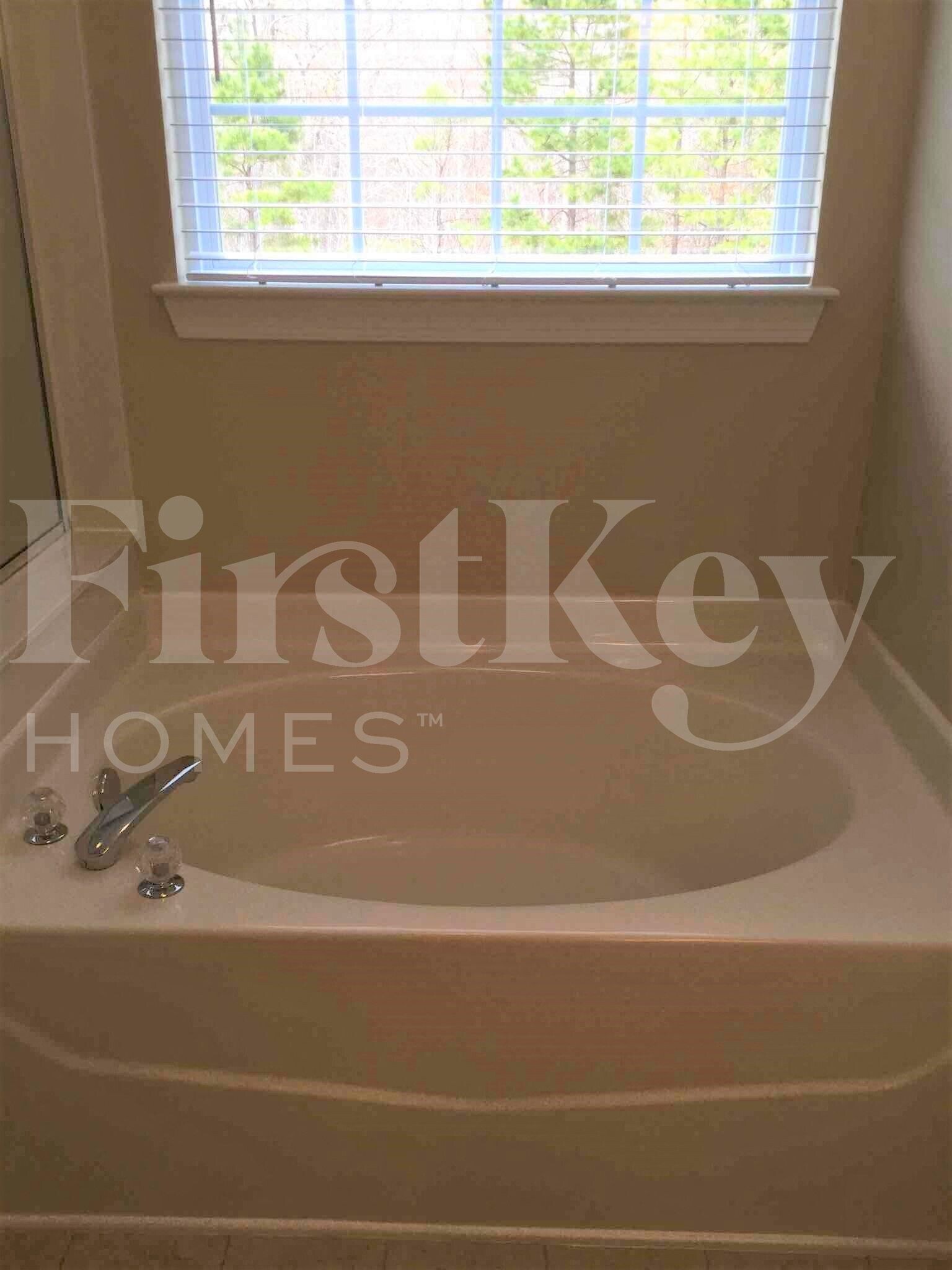 Building Photo - 1504 Aries Ln