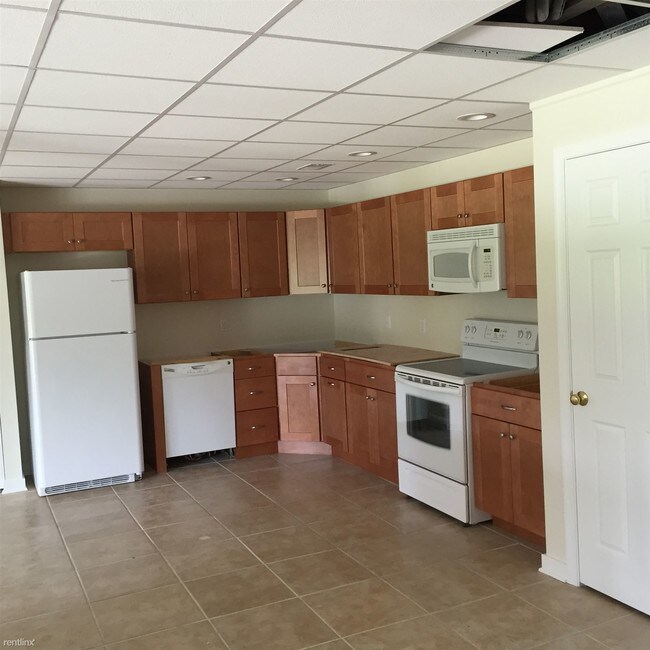 Building Photo - 2401 Brintons Bridge Rd