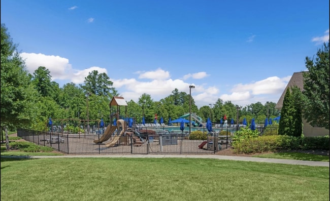 Building Photo - Spacious 3-Bedroom/3.5 Bathroom End-Unit T...