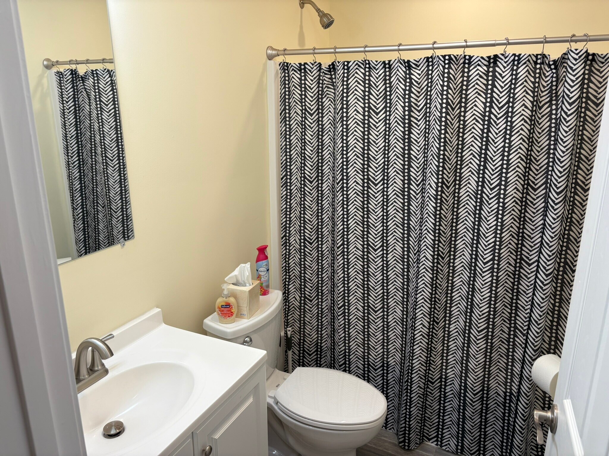 Building Photo - 424 Hancock St