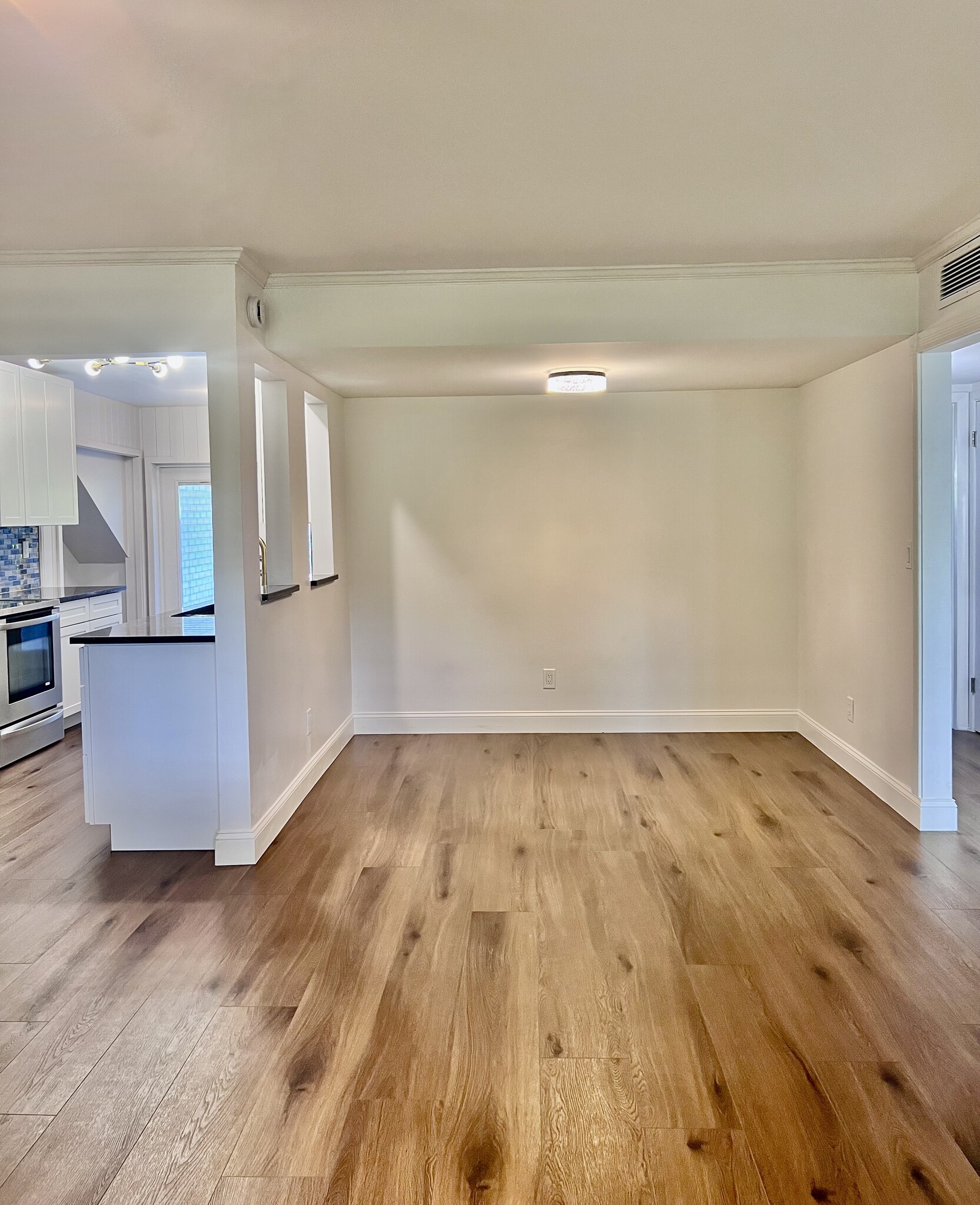 Building Photo - 11518 Landing Pl