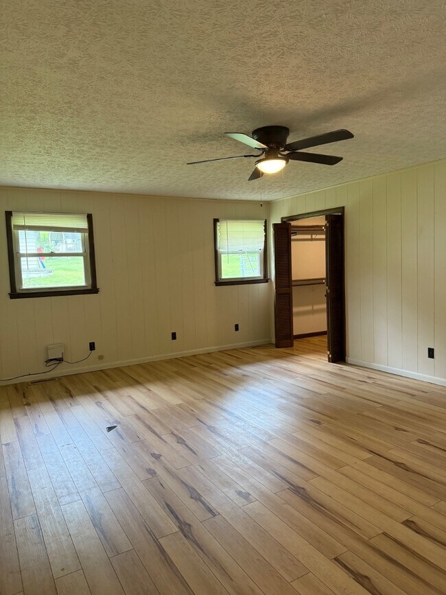 Building Photo - 275 Bellmeade Dr