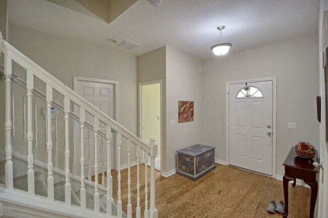 Building Photo - 7973 Pleasant Pine Cir