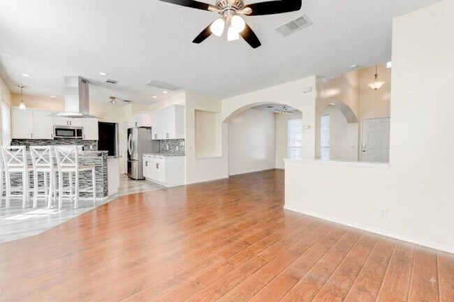 Building Photo - 16913 Langland Rd