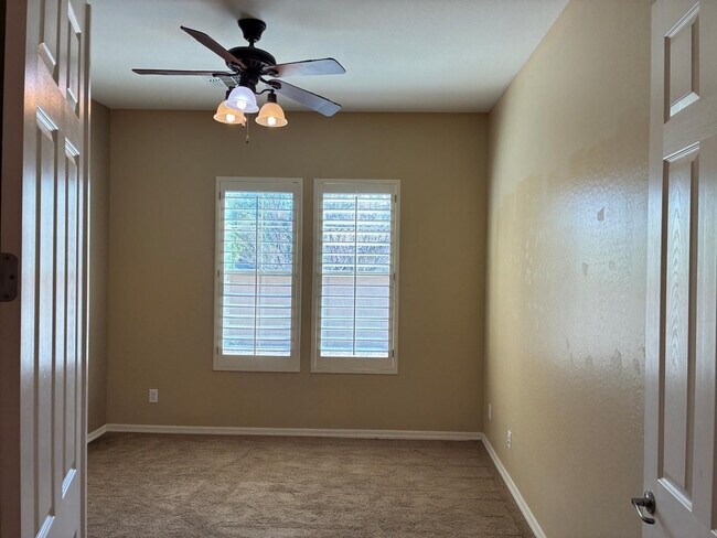 Building Photo - 20973 W Cora Vista