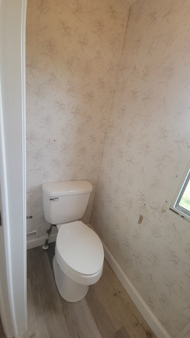 Building Photo - " 2-Bed, 2-Bath Mobile Home Retreat in Tan...