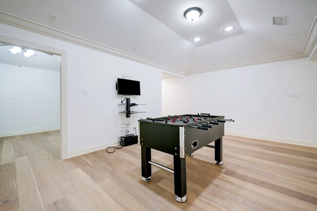 Building Photo - 14470 Summerleaf Ln