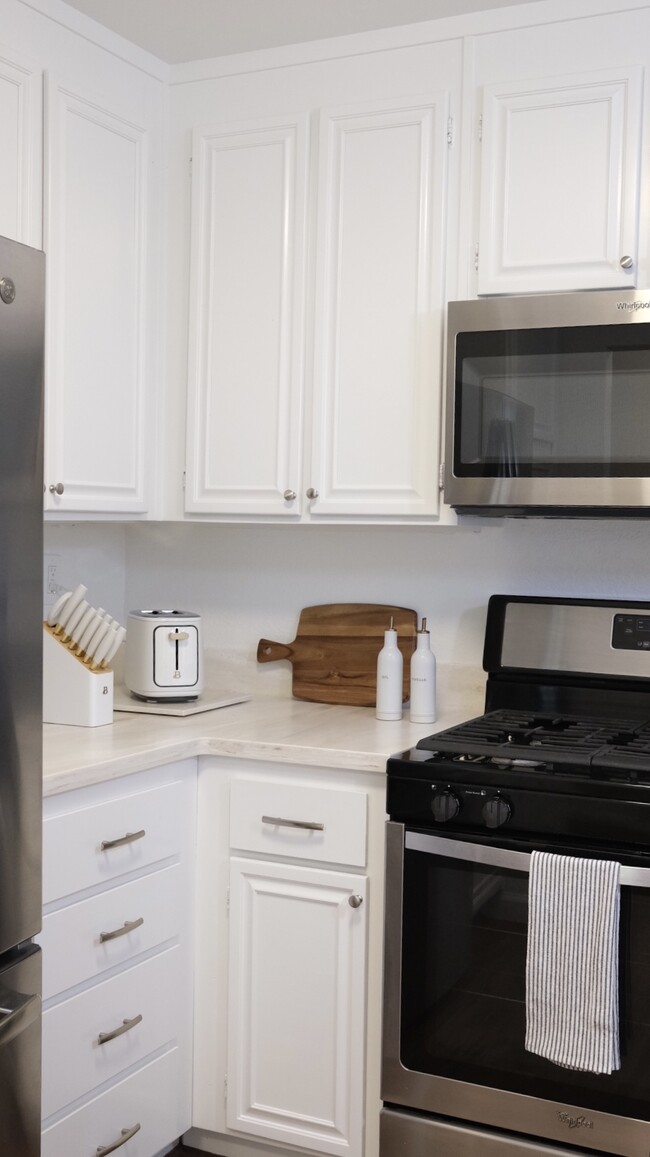 Kitchen - 250 Forest Ridge