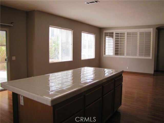 Building Photo - 5661 Knollside Way