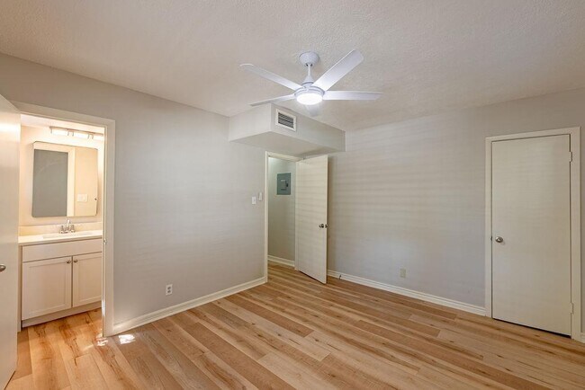 Building Photo - 1514 Forest Trail