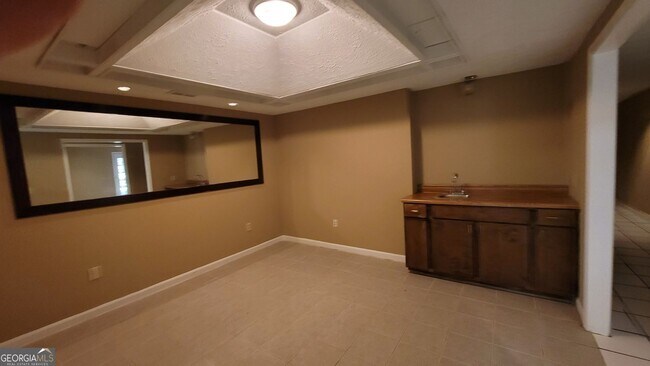 Building Photo - 5005 Johns Creek Ct