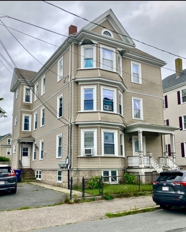 Building Photo - 54 Maitland St