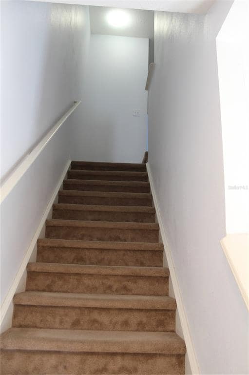 Building Photo - 16320 Swan View Cir