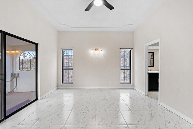 Building Photo - 8500 Mountain View Dr