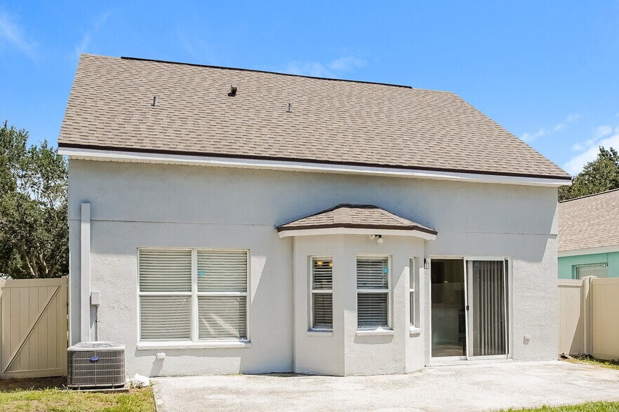 Building Photo - 7446 Oxford Garden Cir