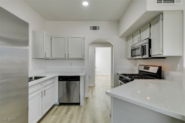 Building Photo - 5525 W Flamingo Rd