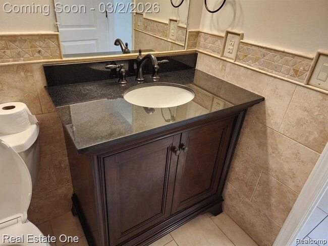 Building Photo - 492 Buttercup Dr