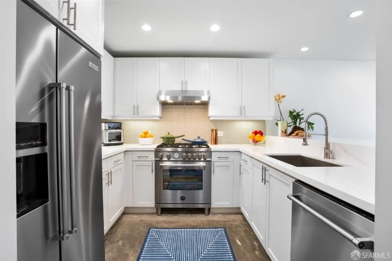 Building Photo - 2412 Harrison St