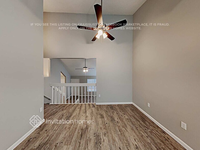 Building Photo - 2885 Mirage Dr