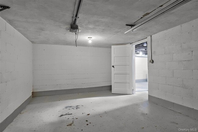Building Photo - 76 Norton Dr
