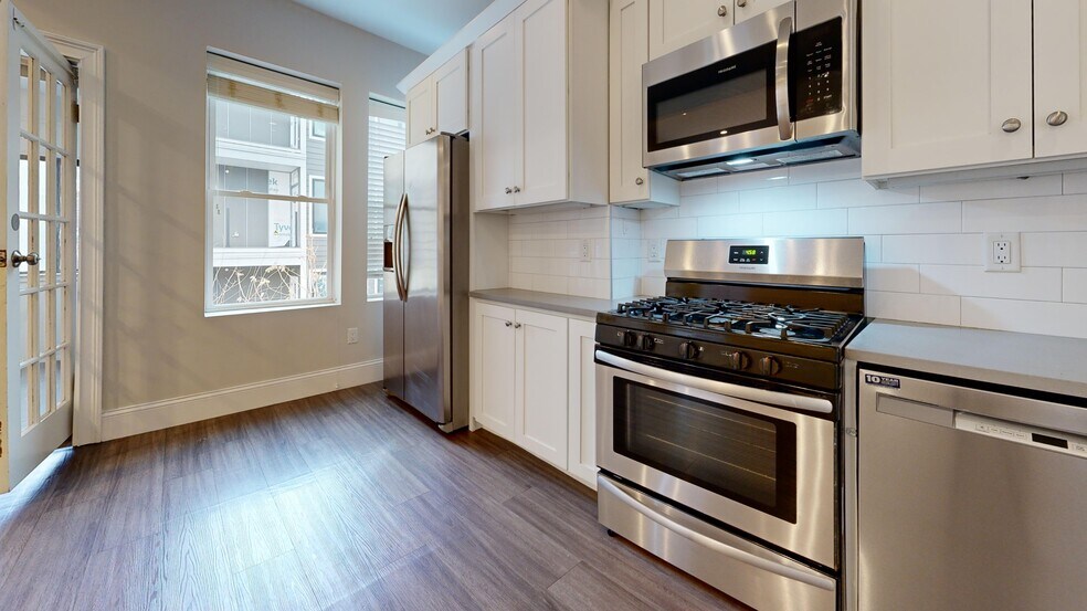 Building Photo - 145 Cottage St