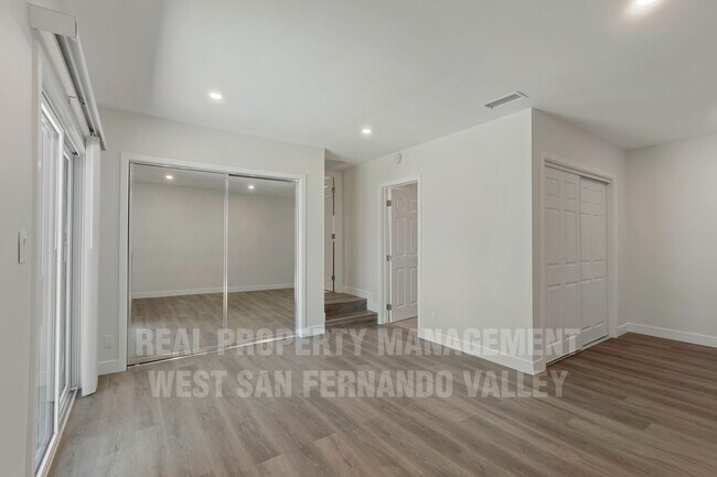 Building Photo - Beautifully Remodeled Single Family Home with Pool