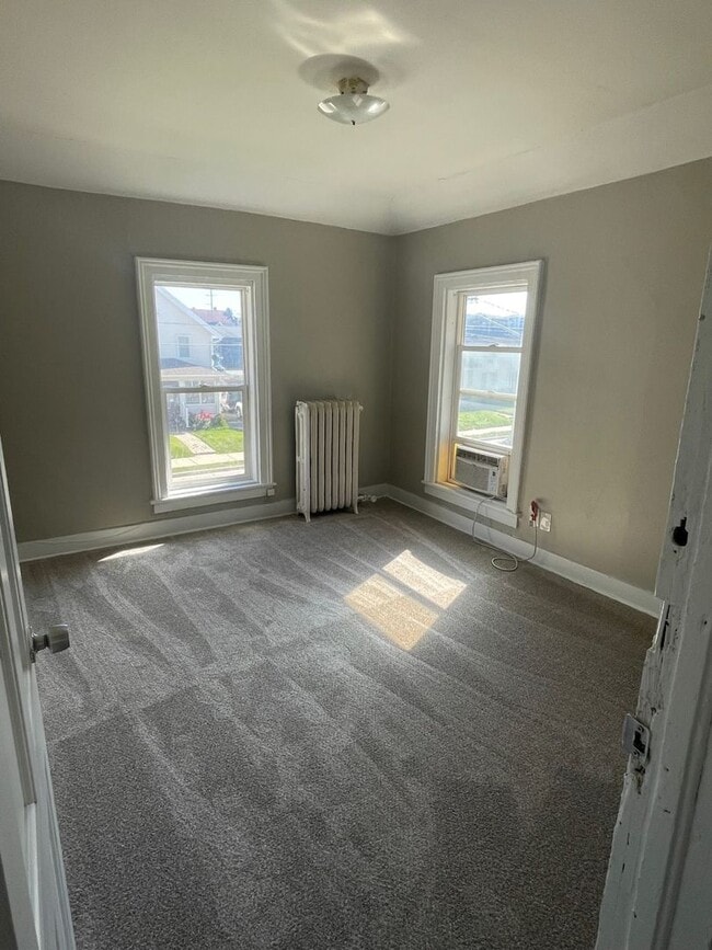 Interior Photo - 316 Maple Ave 6 Unit