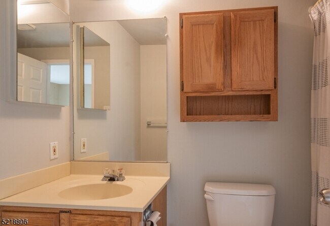 Building Photo - 20 Garden Ave