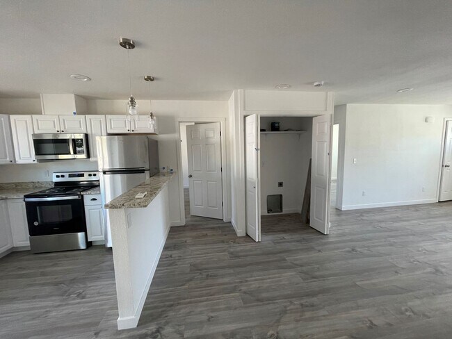 Building Photo - Brand new Apartment in Riddle