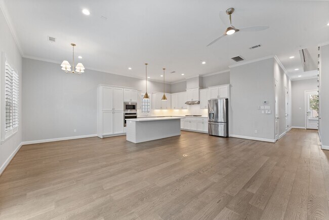 Building Photo - 114 Magnolia Grn St